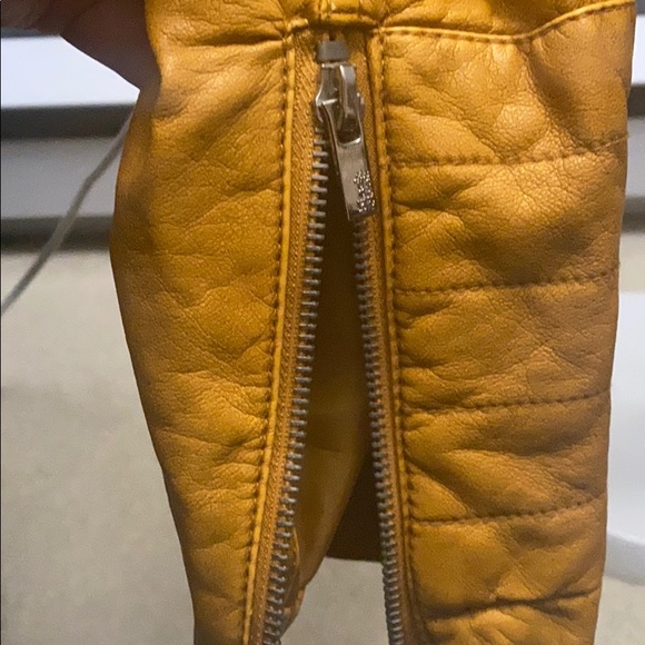 BOGO!!! Women Faux Leather Jacket - Picture 3 of 4